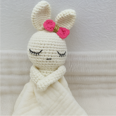 doudou-lapin-boucle-rose