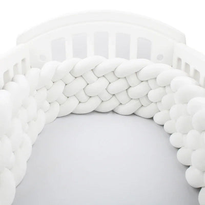 tresse-de-lit-bebe-blanche